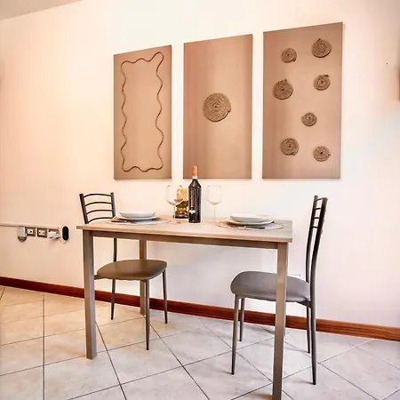 La Casetta- Bilocale Con Giardino Privato شقة