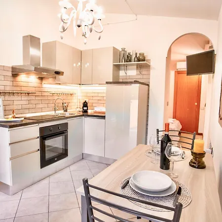 La Casetta- Bilocale Con Giardino Privato شقة تيرني